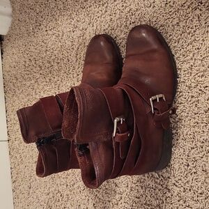 Miz Mooz burgundy size 39 boots